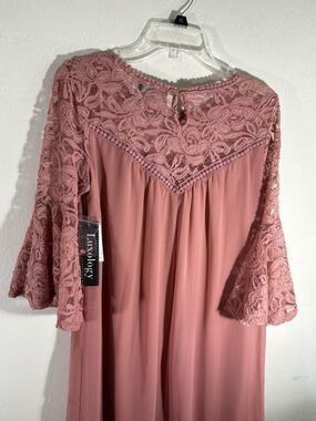 Luxology NWT Women’s Small Mauve Lace Trimmed Lined Ethereal Bell Sleeve Dress
